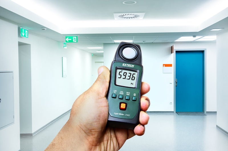 Extech LT505 Pocket Light Meter â€“ Compact Lux & Foot-Candle Meter, Measures Ambient Light for Photography, HVAC, Workplace, and Industrial Applications, Backlit LCD Display - Image 2